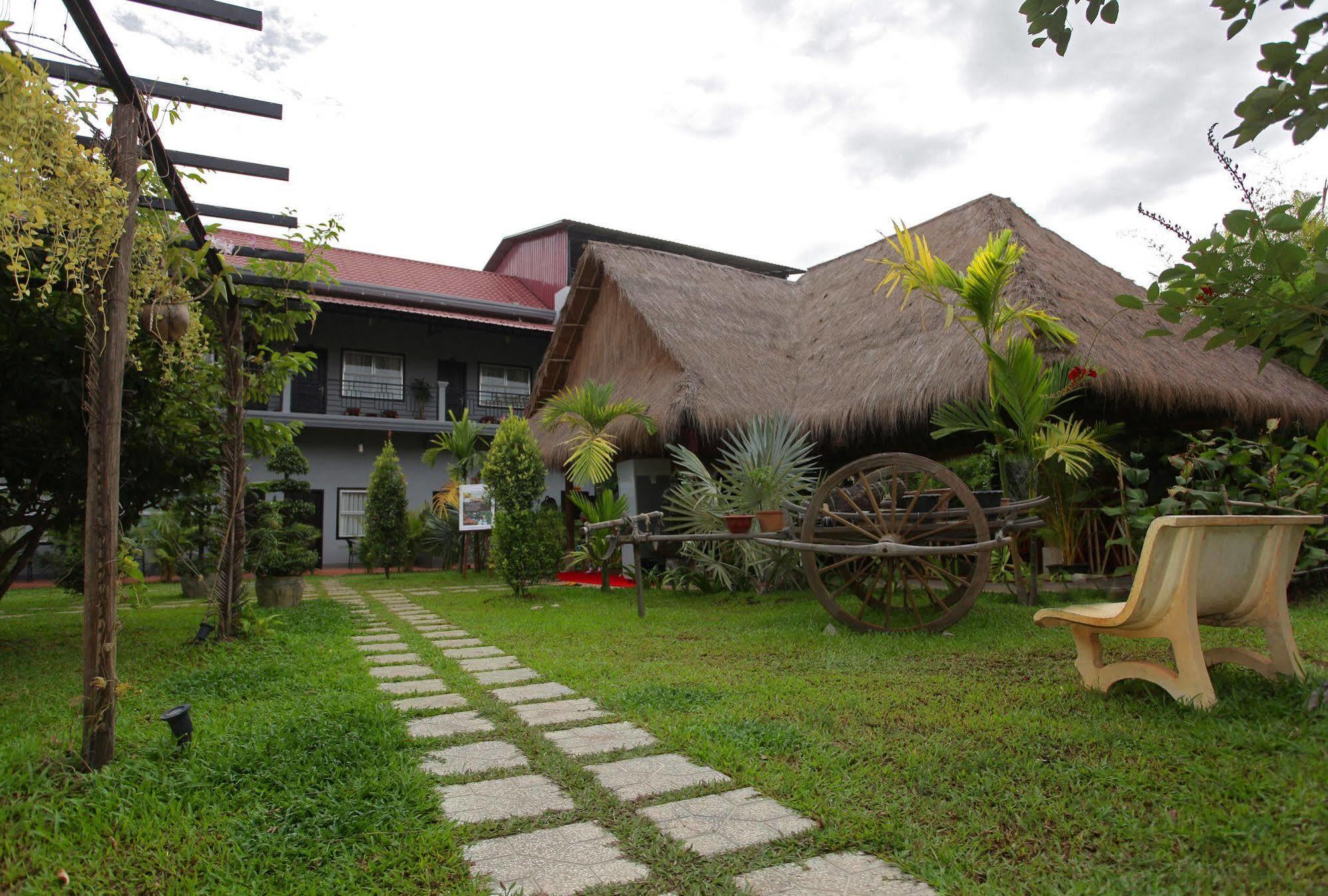 Reveal Angkor Hotel Siem Reap Esterno foto