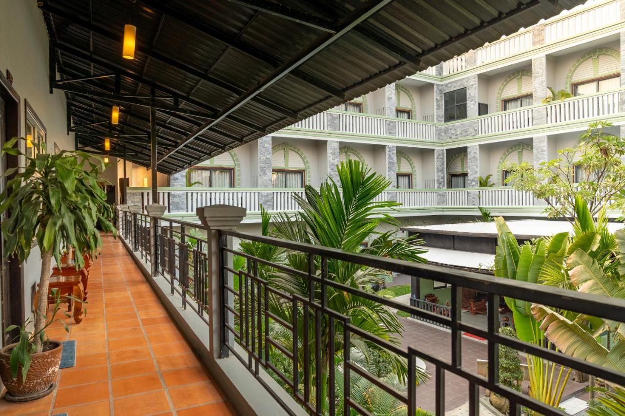 Reveal Angkor Hotel Siem Reap Esterno foto