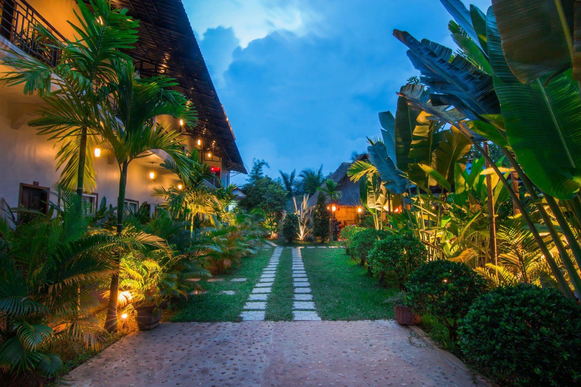 Reveal Angkor Hotel Siem Reap Esterno foto